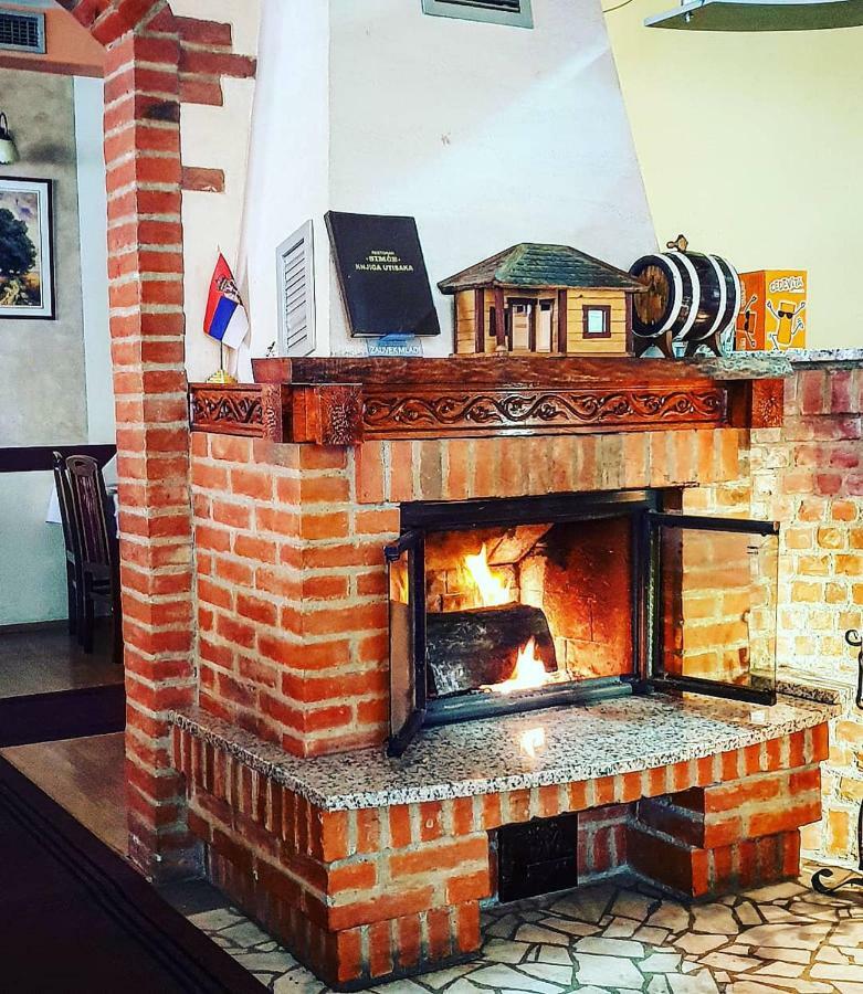 Konaciste Simce Bed & Breakfast คราลเยโว ภายนอก รูปภาพ