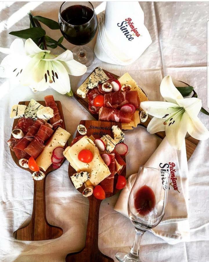 Konaciste Simce Bed & Breakfast คราลเยโว ภายนอก รูปภาพ