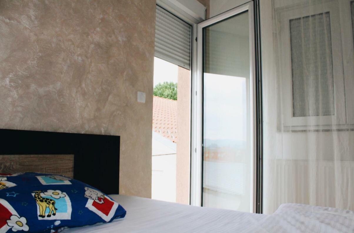 Konaciste Simce Bed & Breakfast คราลเยโว ภายนอก รูปภาพ