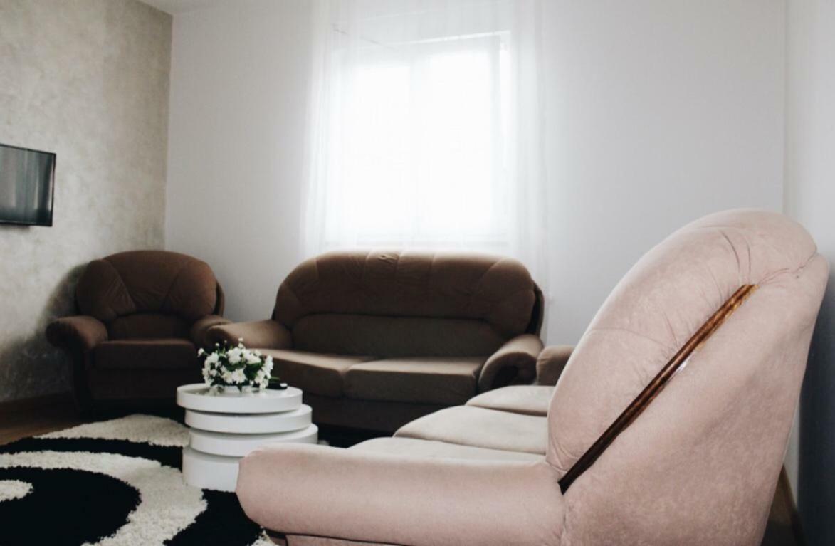 Konaciste Simce Bed & Breakfast คราลเยโว ภายนอก รูปภาพ