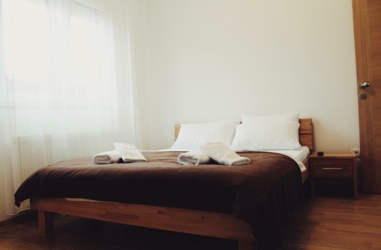 Konaciste Simce Bed & Breakfast คราลเยโว ภายนอก รูปภาพ