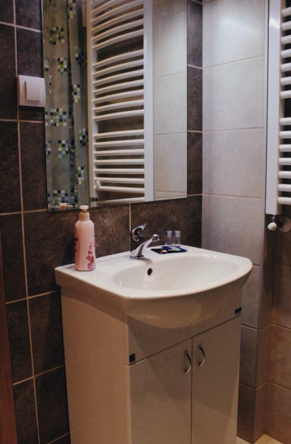 Konaciste Simce Bed & Breakfast คราลเยโว ภายนอก รูปภาพ
